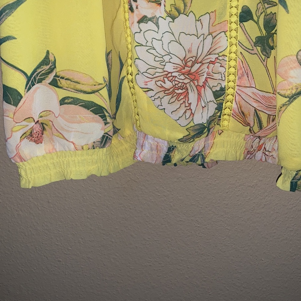 Yellow blouse - Picture 6 of 6